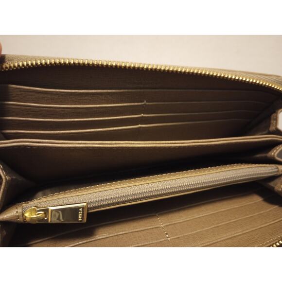 Furla‎ Tan Long Wallet Excellent Condition zip around - Picture 12 of 13